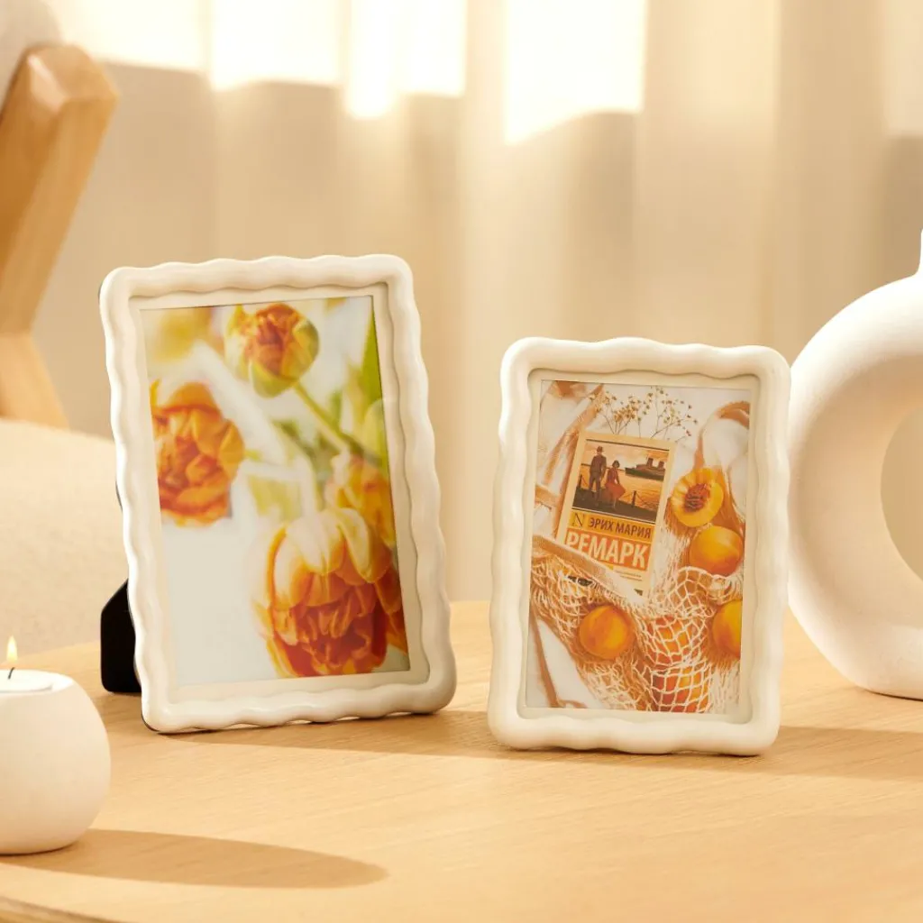 New CASA FLOWY Moldura Dourado